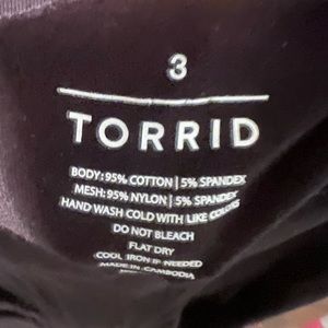 Cut up leggings with mesh Inserts